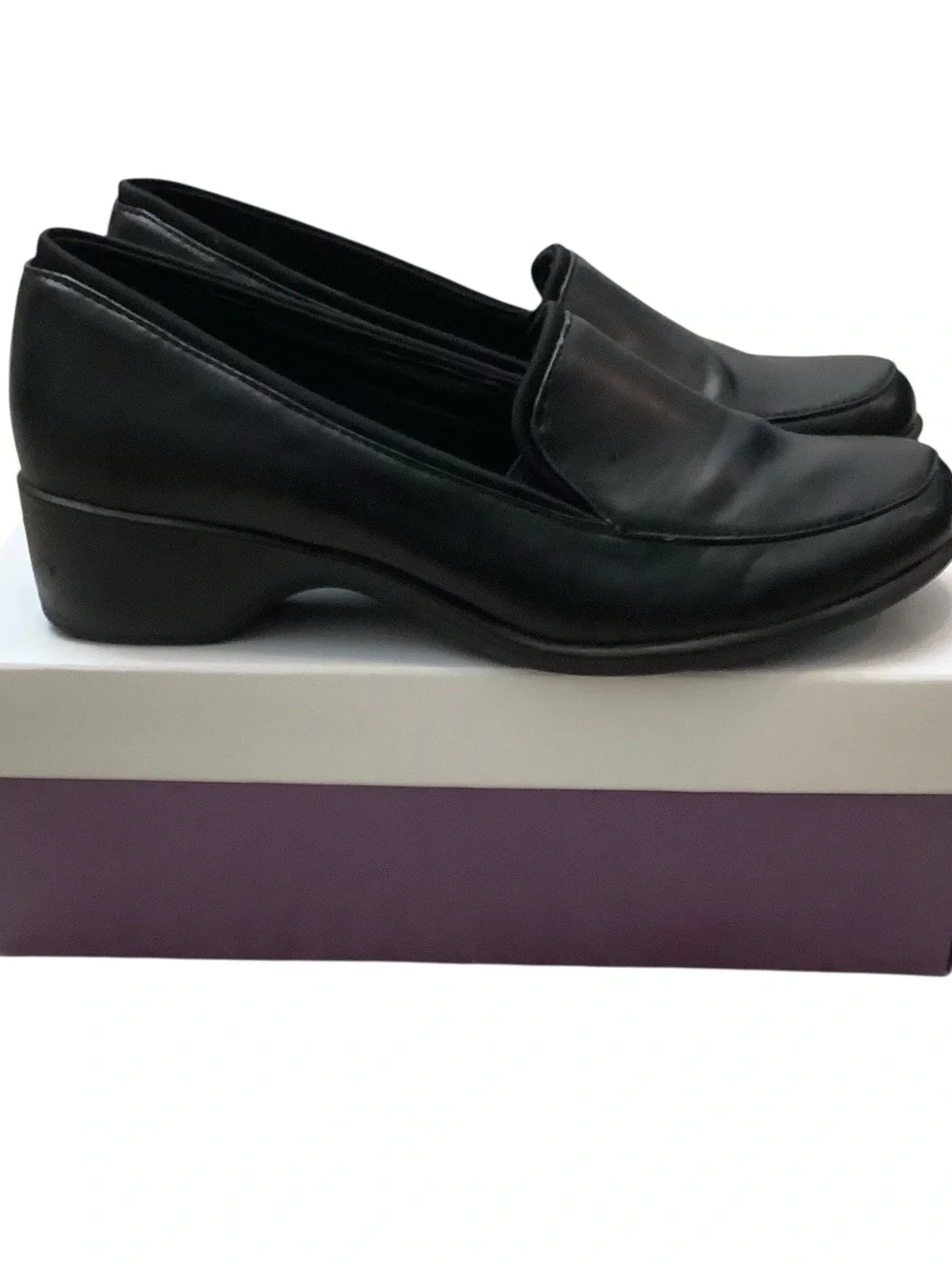 Mootsies Tootsies sleek slip